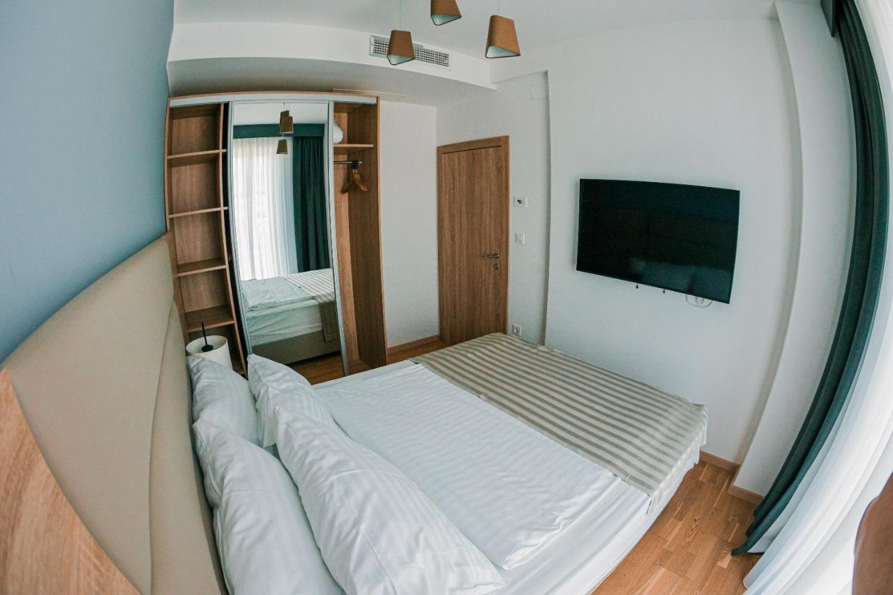 Kaneo Beach Hotel โนวาลยา ภายนอก รูปภาพ